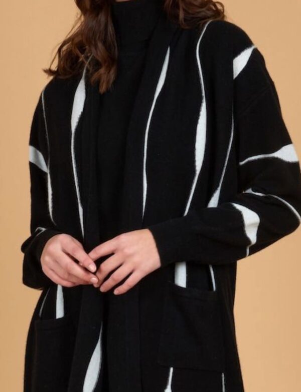 Gilet rayé noir et blanc