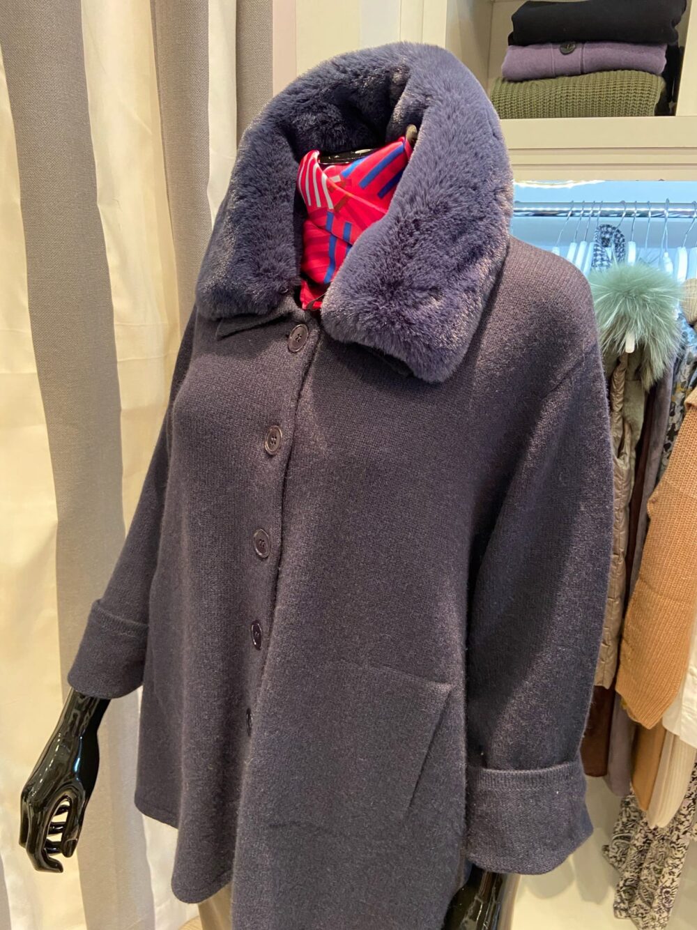 Pull blanc légères paillettes 