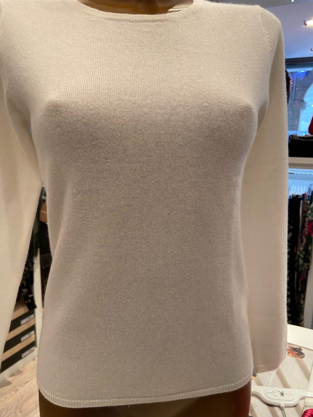 Pull oversize blanc ou gris 