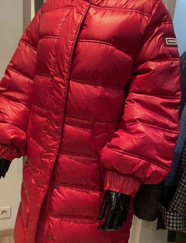 Doudoune rouge mi mollet duvet